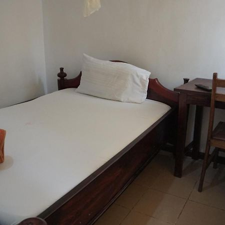 Leaders Lodge Kigoma Bagian luar foto
