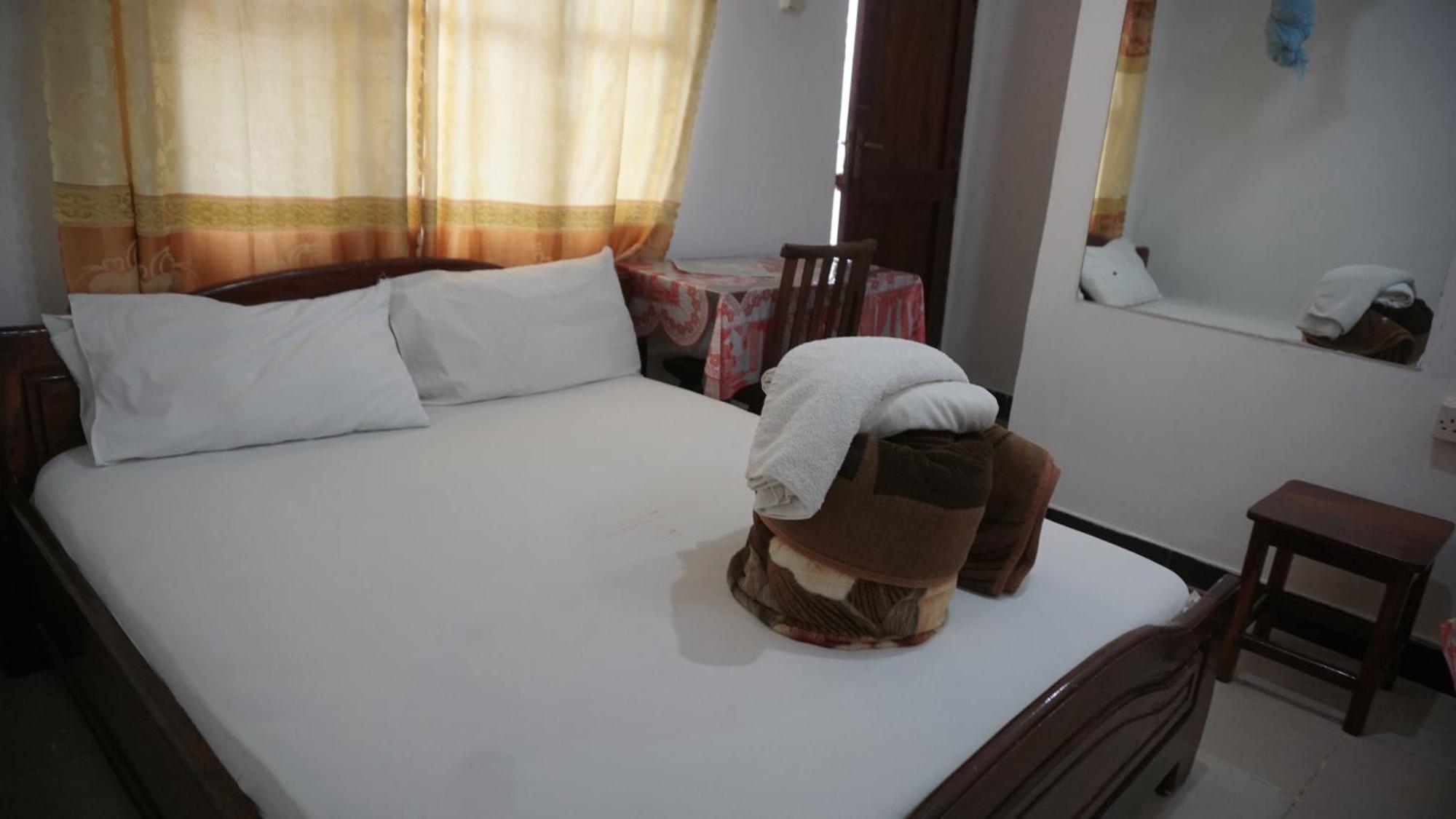 Leaders Lodge Kigoma Bagian luar foto
